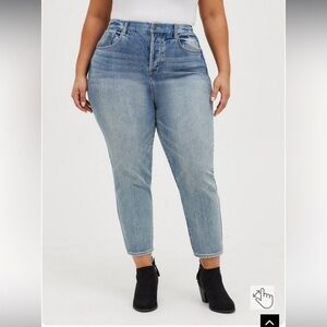 Mom Jean Straight Premium Classic Denim High-Rise Jean